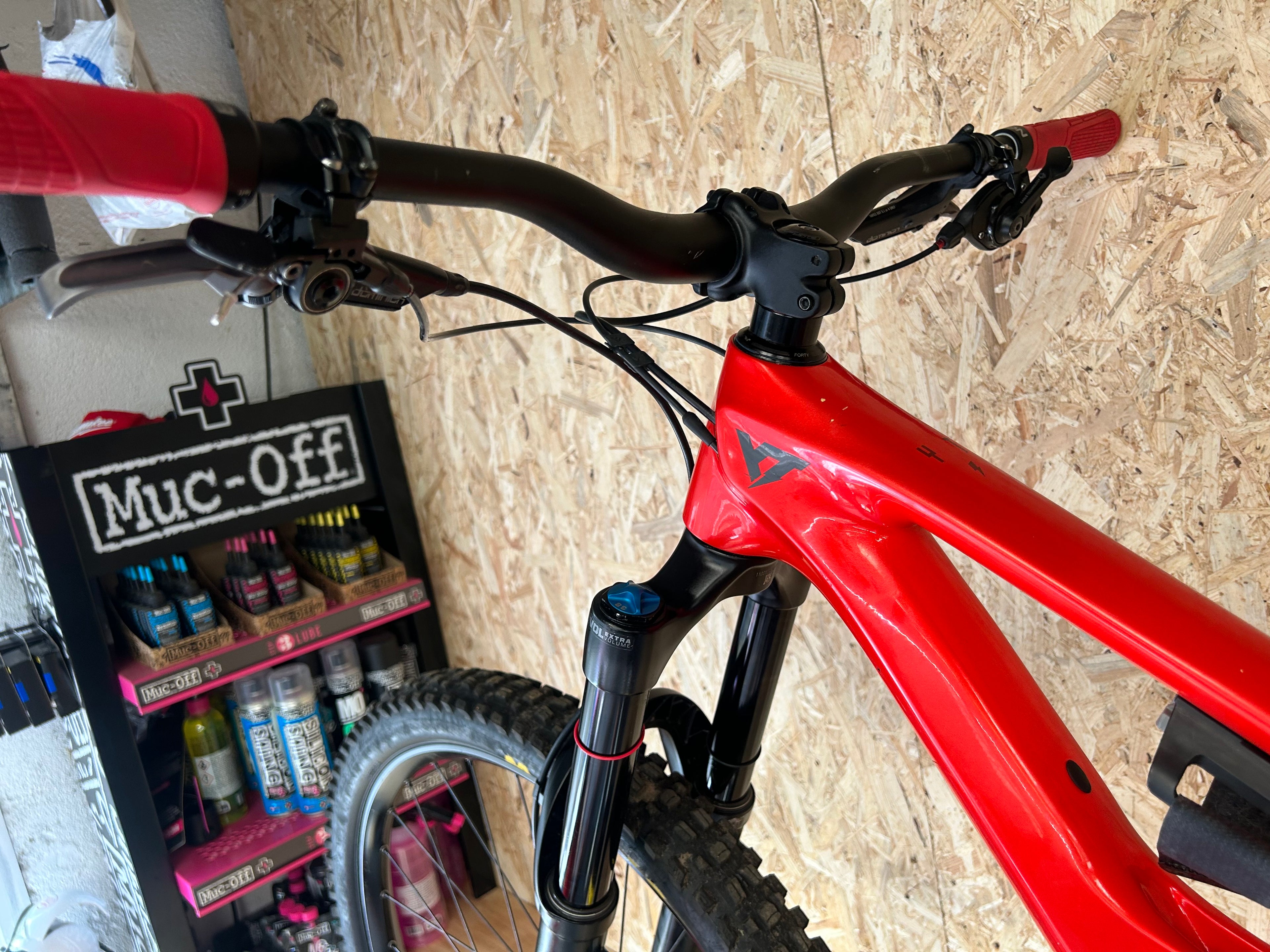 YT Capra – 2023 (1m75 à 1m85)