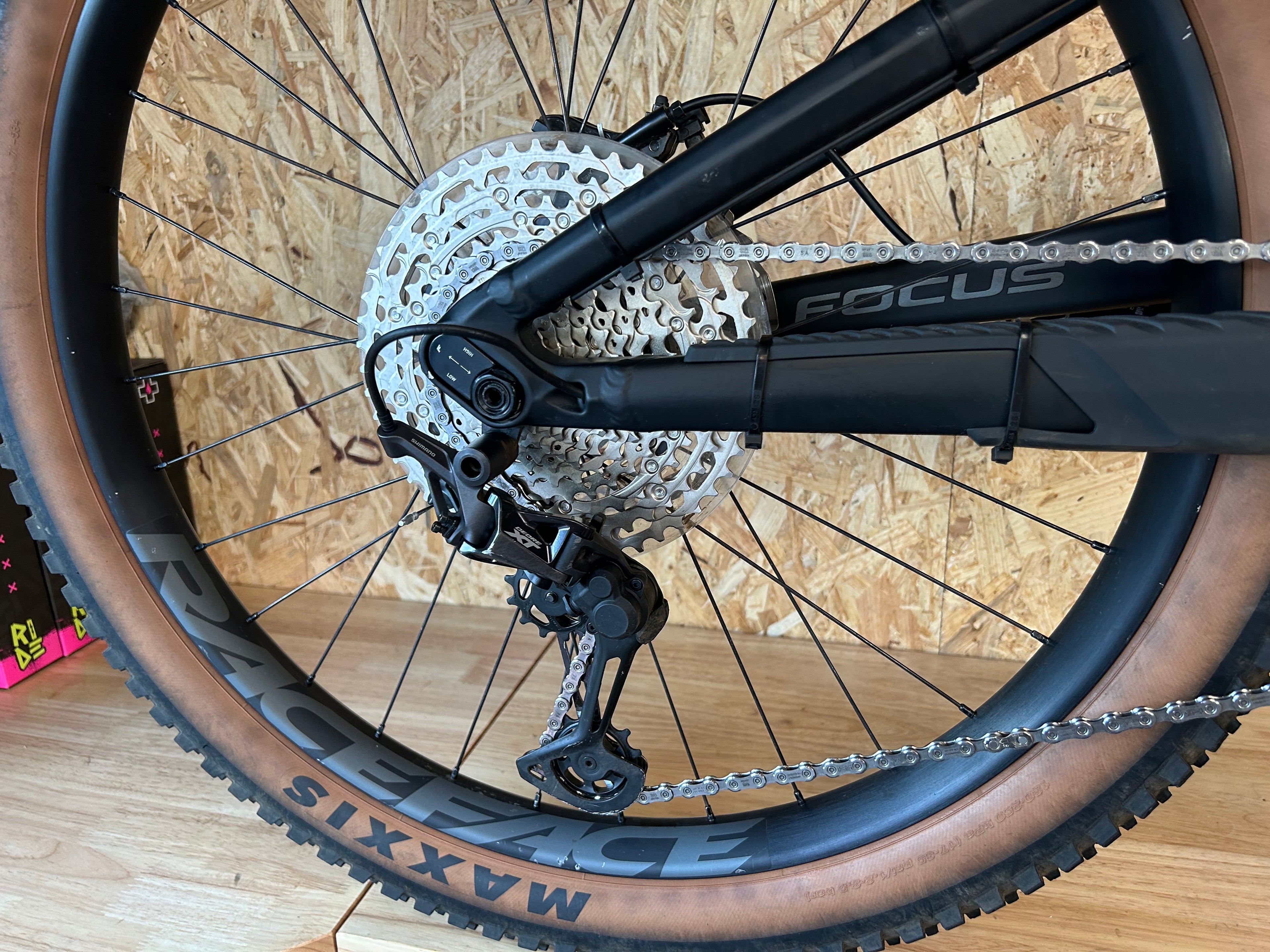 VTT électrique FOCUS jam taille (175-181cm)