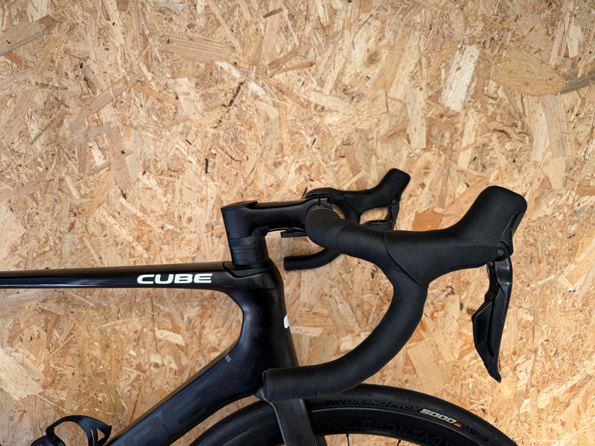 Cube agree c 62 taille L 56 (176-182cm)