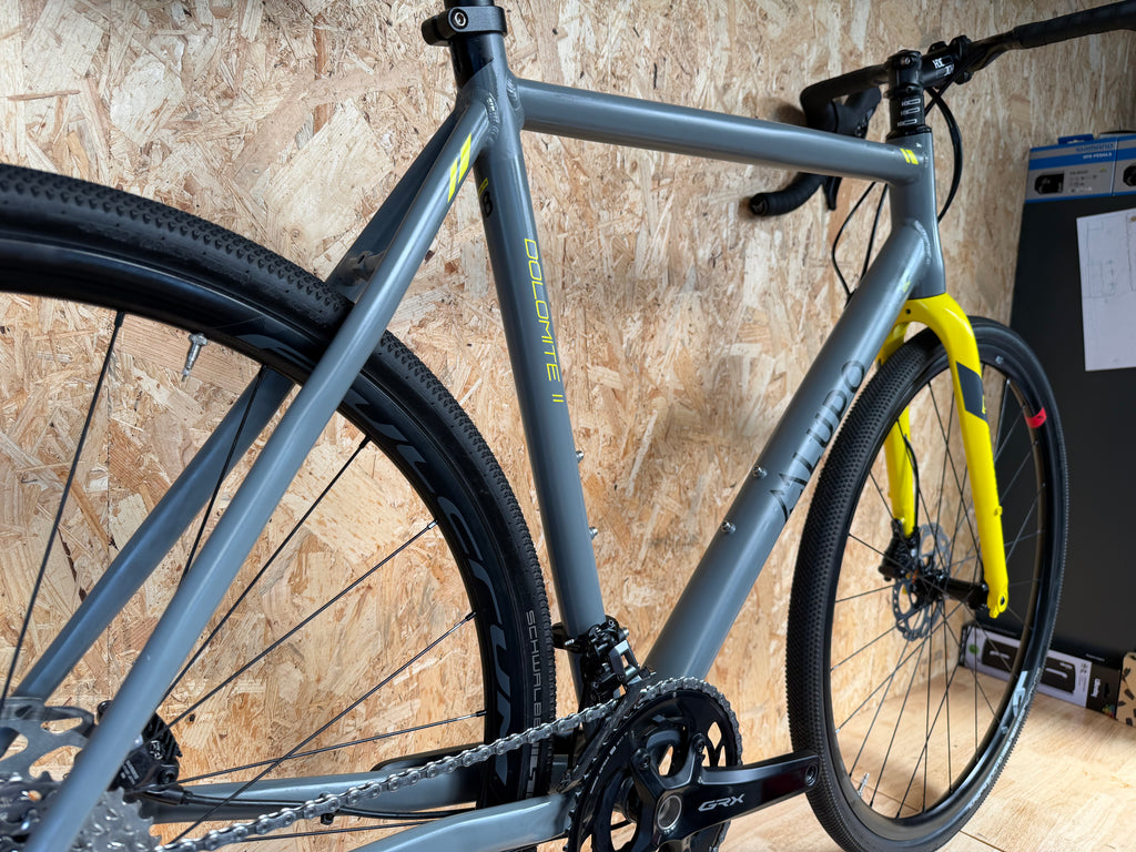 Vélo Gravel lupo dolomite (taille L 180-185cm)