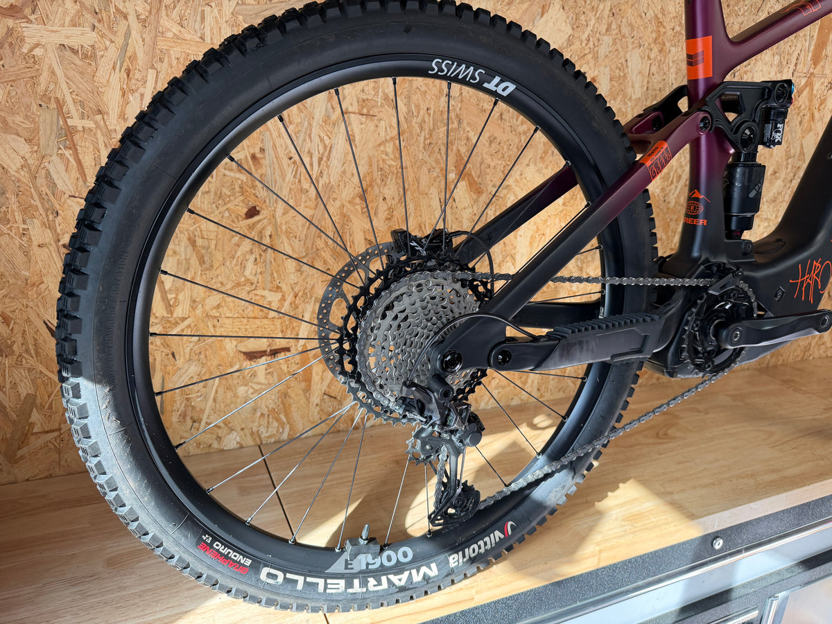 VTT électrique haro e Greer taille L (180-190cm)