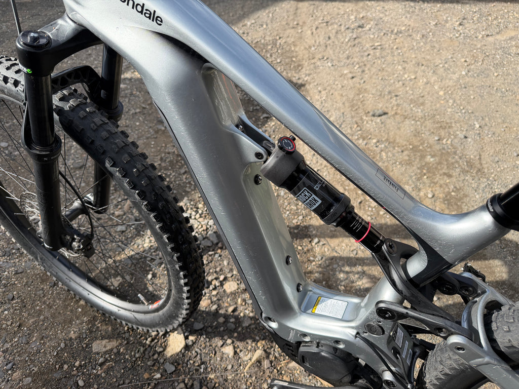 VTT électrique cannondale taille S (155-168cm)