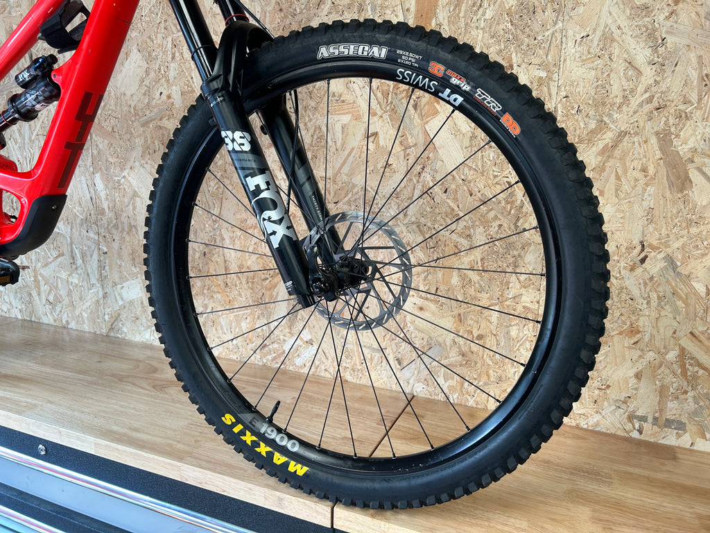 YT Capra – 2023 (1m75 à 1m85)