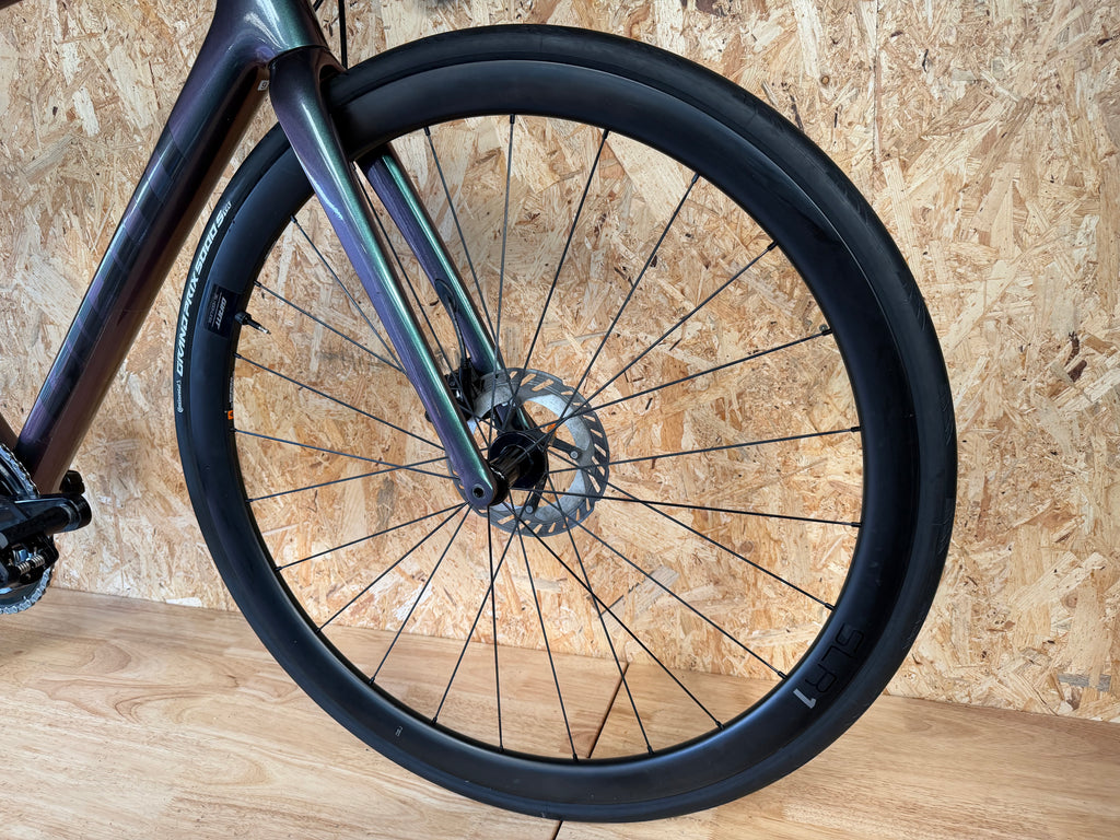 Giant TCR Pro Disc 1 – 2024 – Taille M/L (175-185cm) – Shimano 105 Di2 – SLR 1 carbone – 8,1 kg