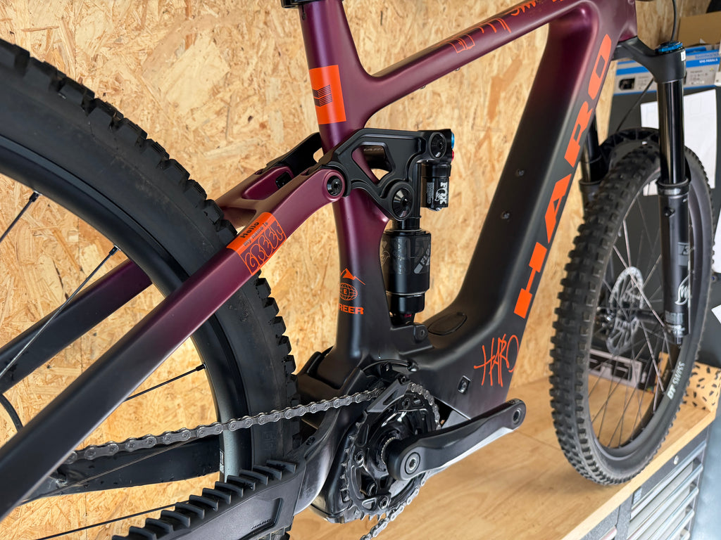 VTT électrique haro e Greer taille L (180-190cm)