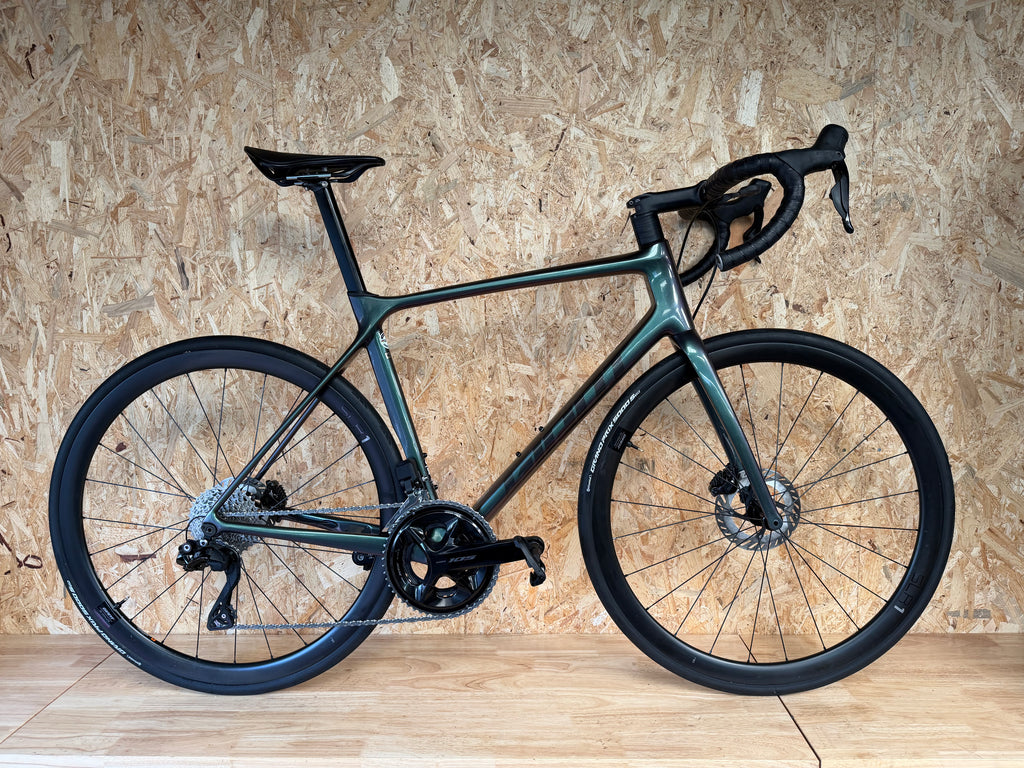 Giant TCR Pro Disc 1 – 2024 – Taille M/L (175-185cm) – Shimano 105 Di2 – SLR 1 carbone – 8,1 kg