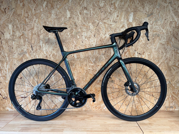 Giant TCR Pro Disc 1 – 2024 – Taille M/L (175-185cm) – Shimano 105 Di2 – SLR 1 carbone – 8,1 kg