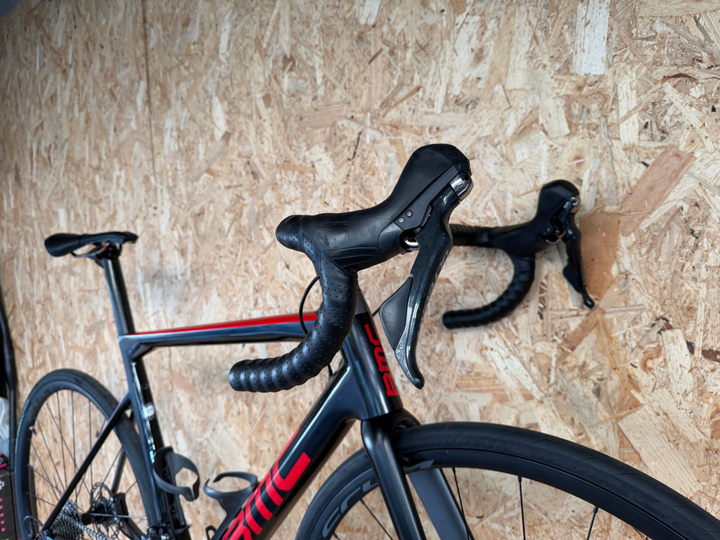 BMC Teammachine SLR01 – Taille 54 (174-180cm) – Ultegra – Full Carbone – 8,8 kg