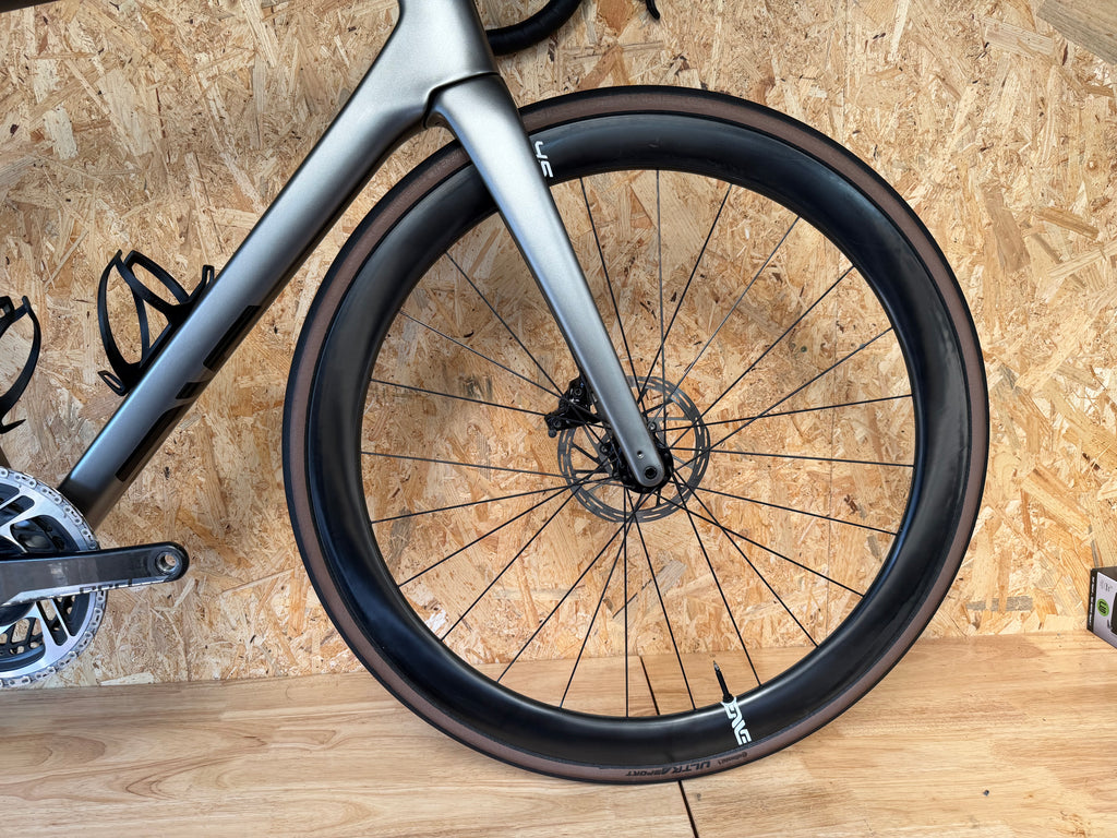 Enve melee taille 58 (184-190cm)