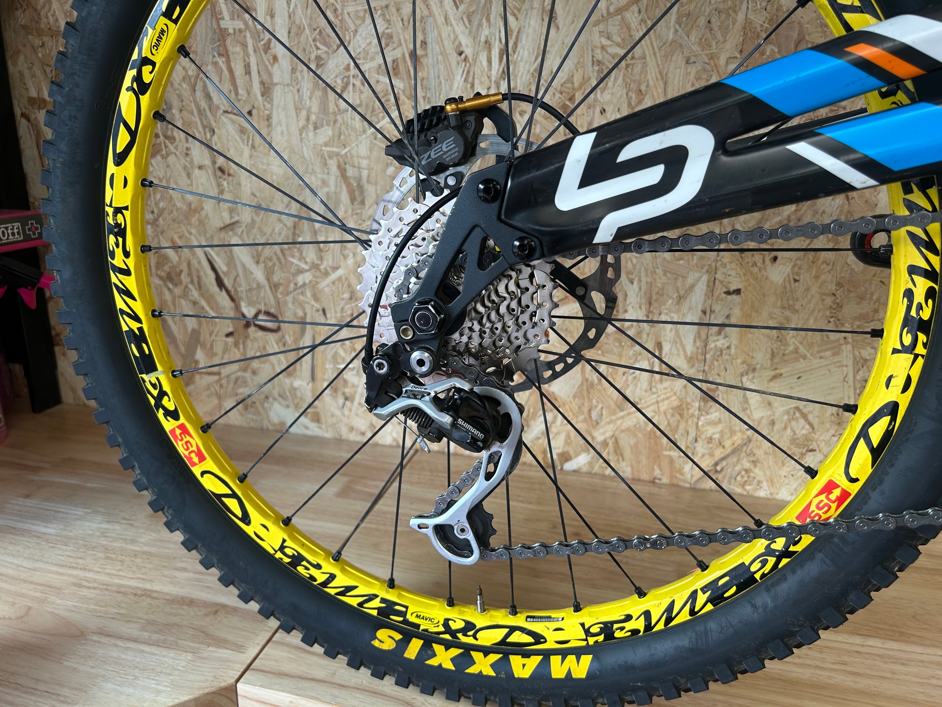 Lapierre DH Team - 2013 (1m73 à 1m78)