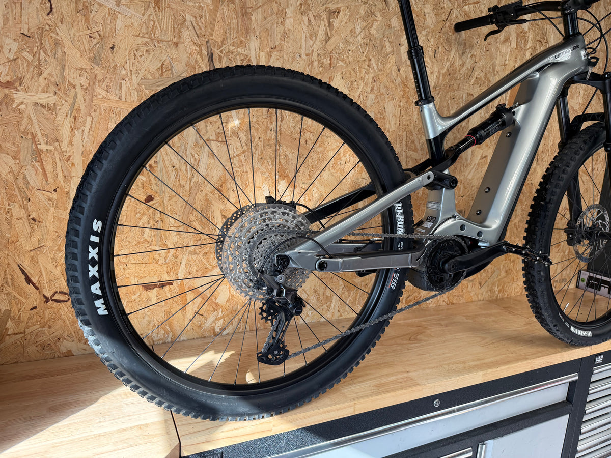 VTT électrique cannondale taille S (155-168cm)