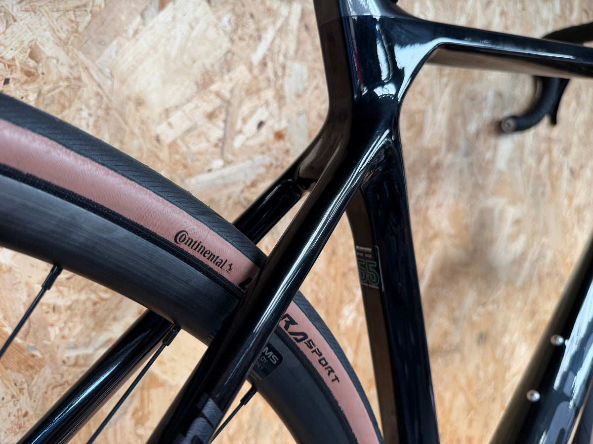 Bianchi infinito taille 55 (180-184cm)