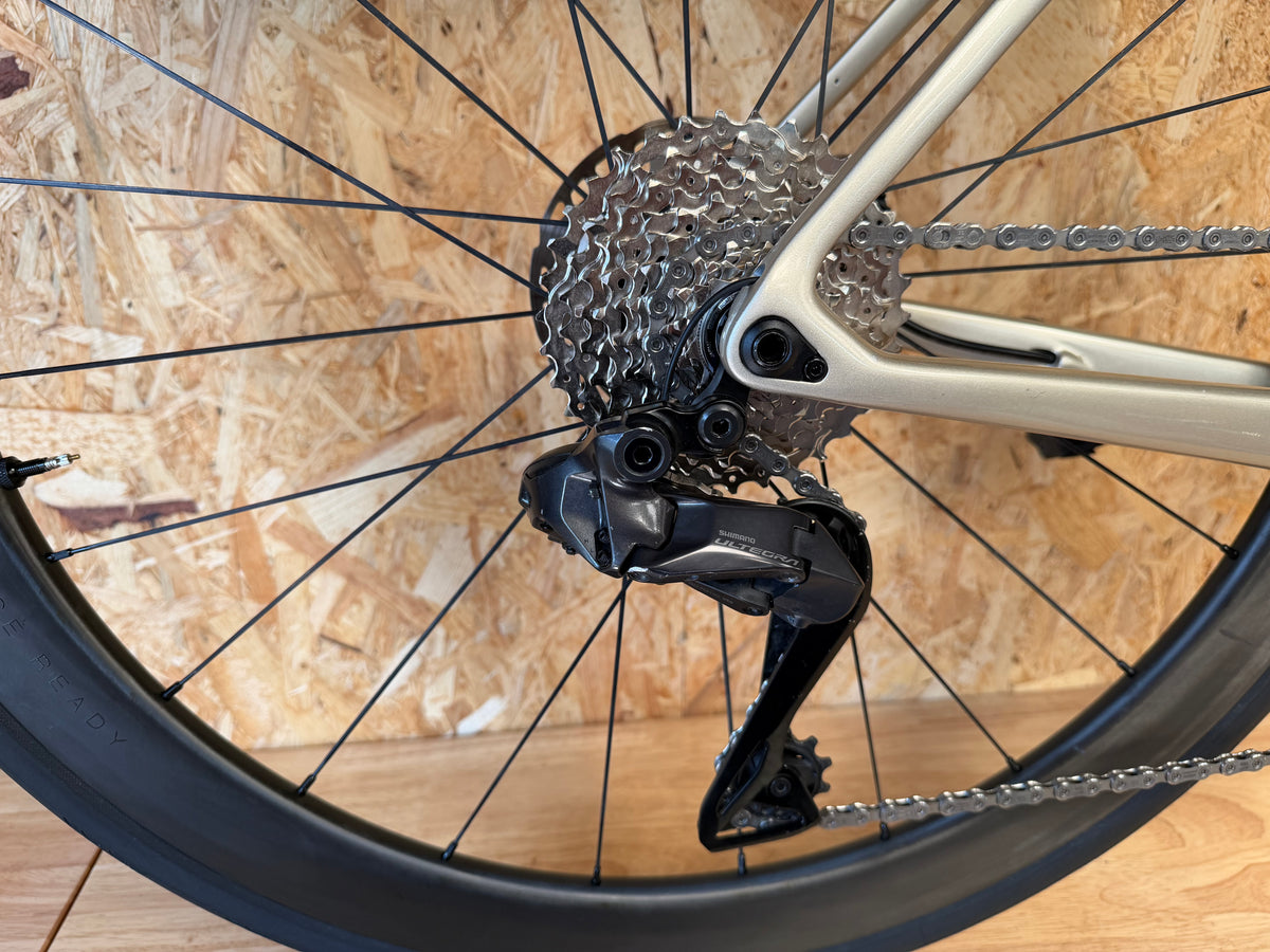 Adris le performance taille M (173-180cm)