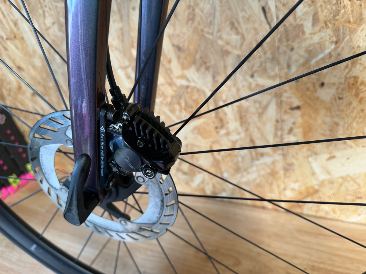 Giant TCR Pro Disc 1 – 2024 – Taille M/L (175-185cm) – Shimano 105 Di2 – SLR 1 carbone – 8,1 kg