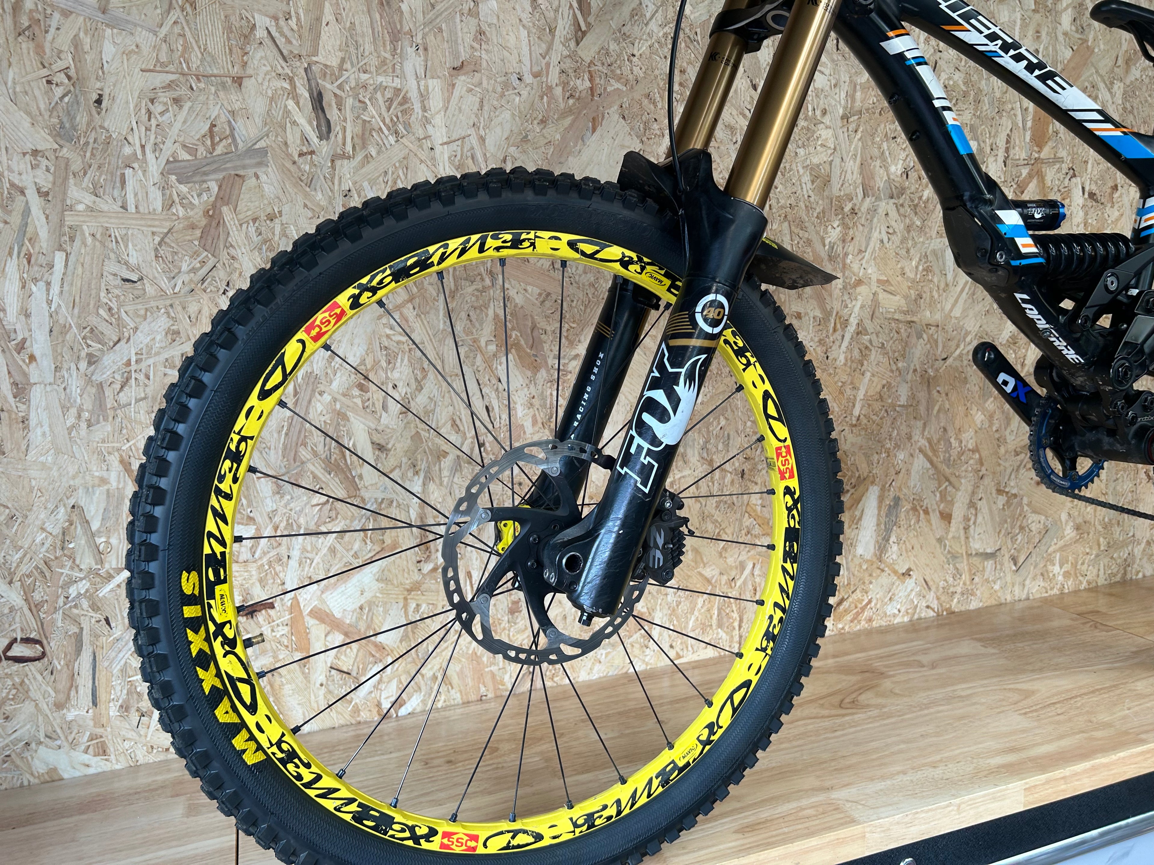 Lapierre DH Team - 2013 (1m73 à 1m78)
