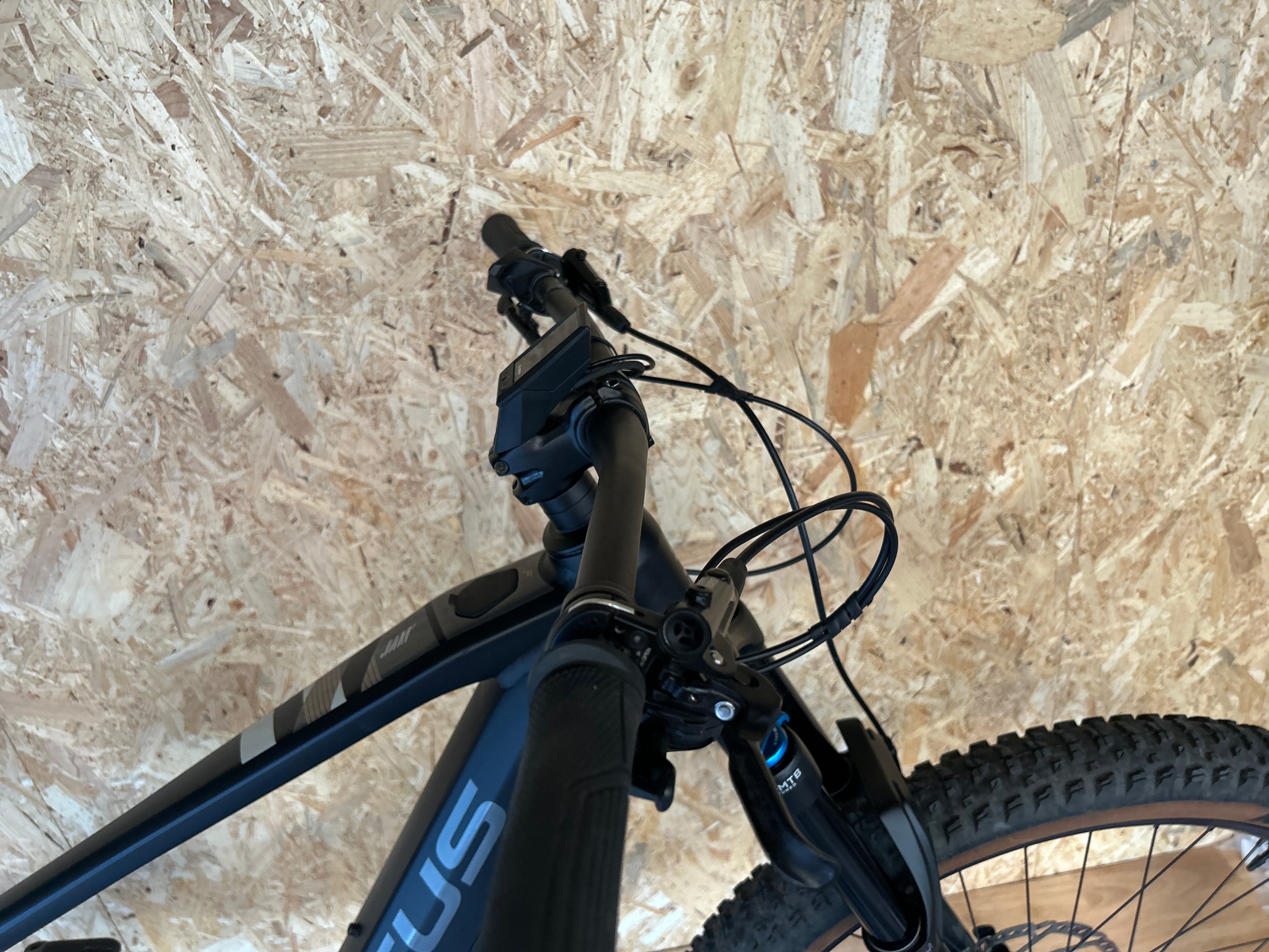 VTT électrique FOCUS jam taille (175-181cm)