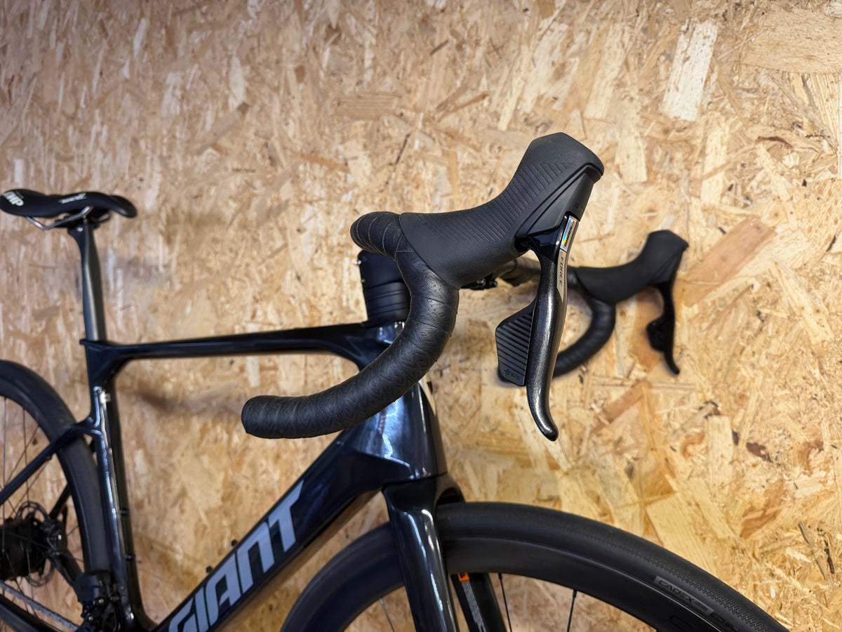GIANT DEFY ADVANCED E+ ELITE 1 – 2025 – TAILLE M/L (178-186cm)