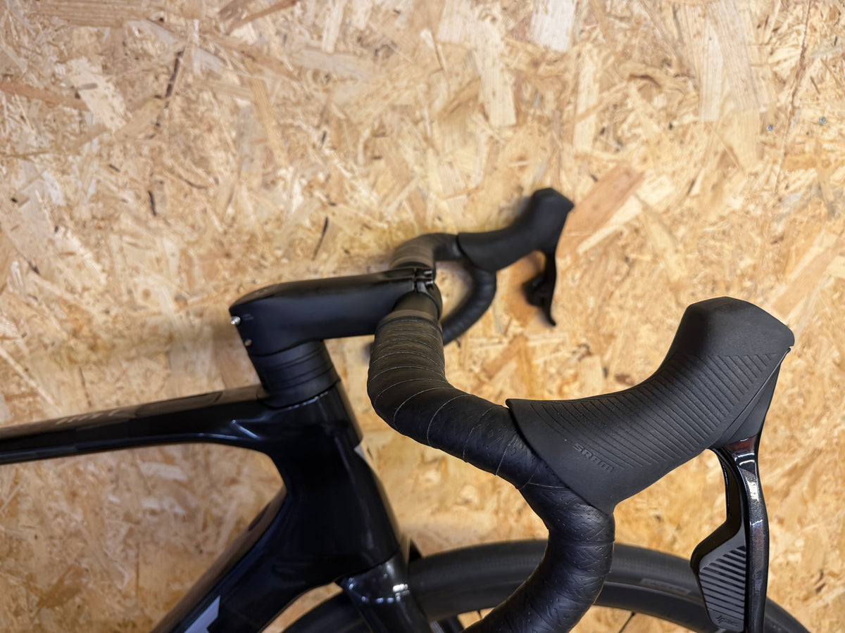 GIANT DEFY ADVANCED E+ ELITE 1 – 2025 – TAILLE M/L (178-186cm)